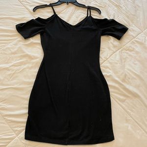 Cutout shoulder bodycon dress
